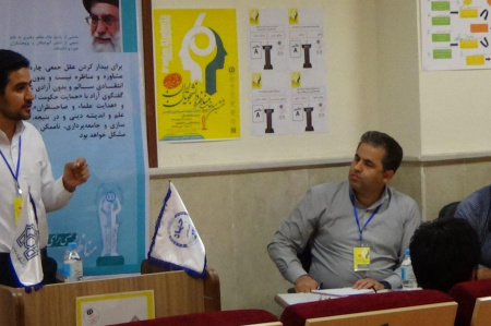 "رویکرد انقلابی و مدیریت جهادی راهکار نجات اقتصاد ایران است." شما چه فکر می کنید؟